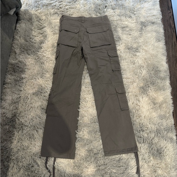 Luxe to Kill Grey Cargo Pants - Picture 3 of 3